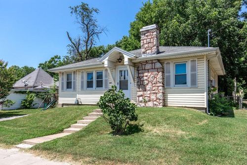 521 W Locust St, Springfield, MO, 65803-2707 | Card Image