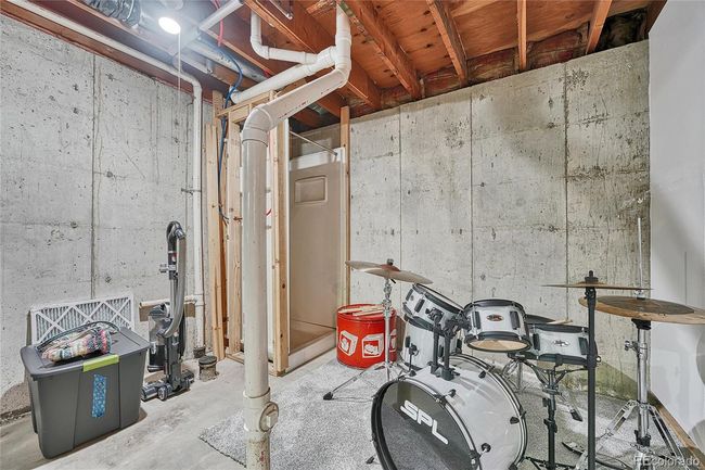 8032 Lee Ct, House other with 3 bedrooms, 2 bathrooms and 2 parking in Arvada CO | Image 29