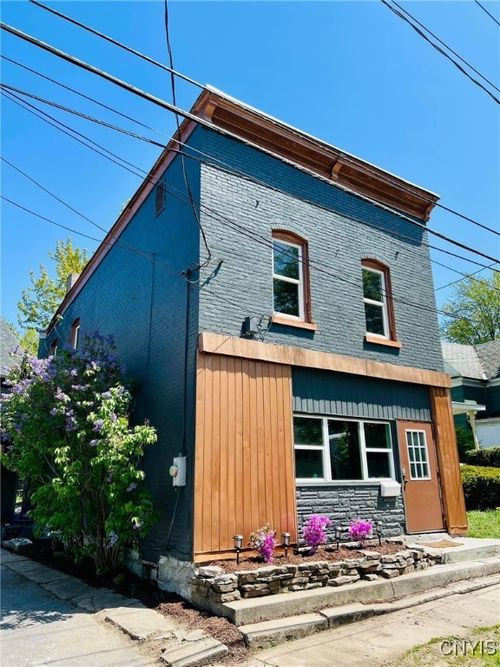 432 W Mullin St, Watertown, NY, 13601-3230 | Card Image