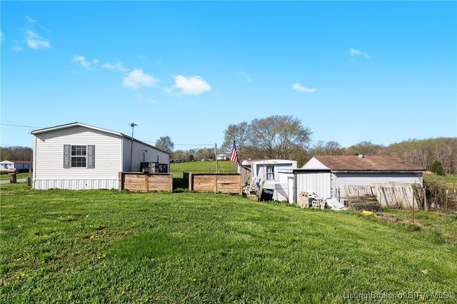 9409 S Horners Chapel Rd, Home with 3 bedrooms, 2 bathrooms and null parking in Pekin IN | Image 22
