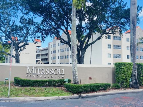 apt-202-6065 Nw 186th St, Hialeah, FL, 33015-6071 | Card Image
