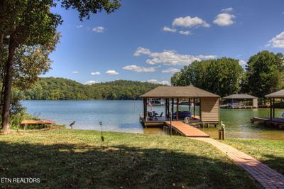 Boat Dock with Boat Lift | Image 2