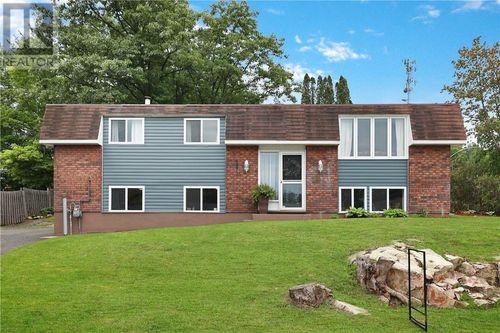 1 Gillanders Rd, Elliot Lake, ON, P5A1W4 | Card Image