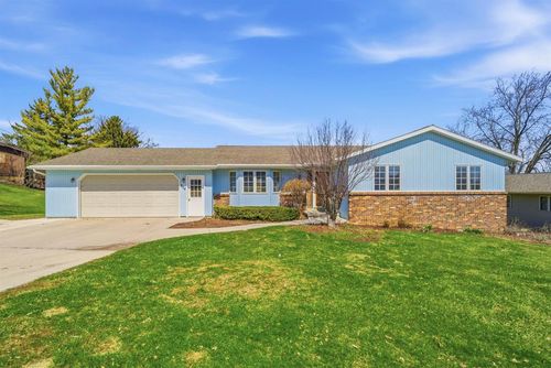 324 W Grand Street, Chilton, WI, 53014 | Card Image