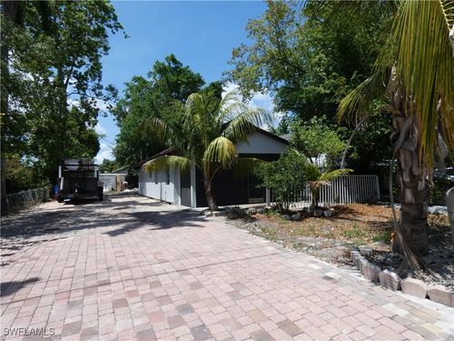 3817 Pearl St, Fort Myers, FL, 33916-1225 | Card Image