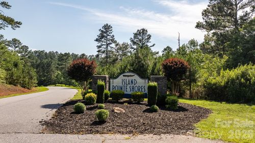 2259 Island View Ln, Connelly Springs, NC, 28612-8286 | Card Image