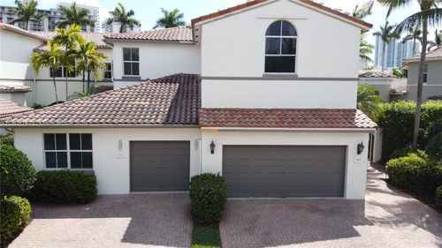 826 Spinnaker Dr E, Hollywood, FL, 33019-5025 | Card Image