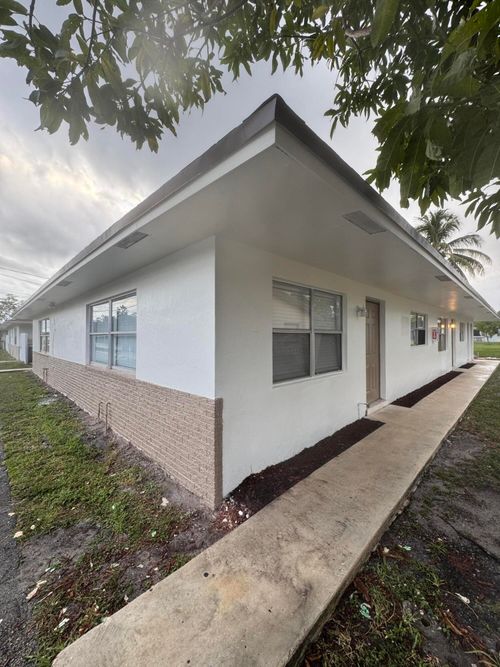 1-1795 Nw 55th Ave, Lauderhill, FL, 33313-4865 | Card Image