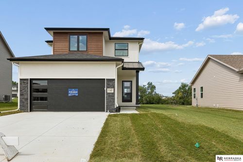 11402 N 161st Ave, Bennington, NE, 68007-6425 | Card Image