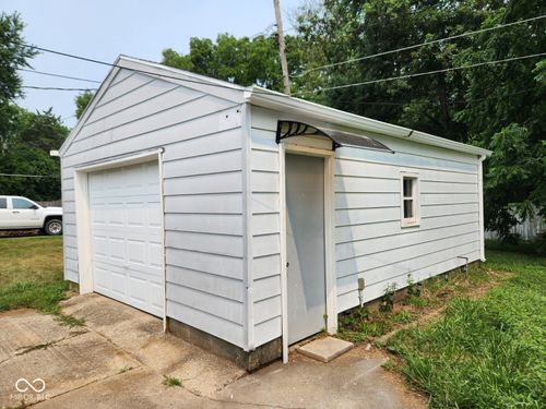 1902 E 38th St, Anderson, IN, 46013-2113 | Card Image