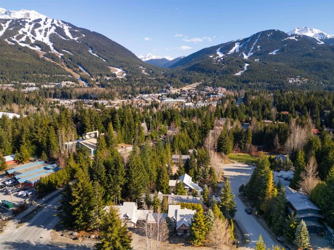 6274 Palmer Drive, Home with 4 bedrooms, 1 bathrooms and 4 parking in Whistler BC | Image 26