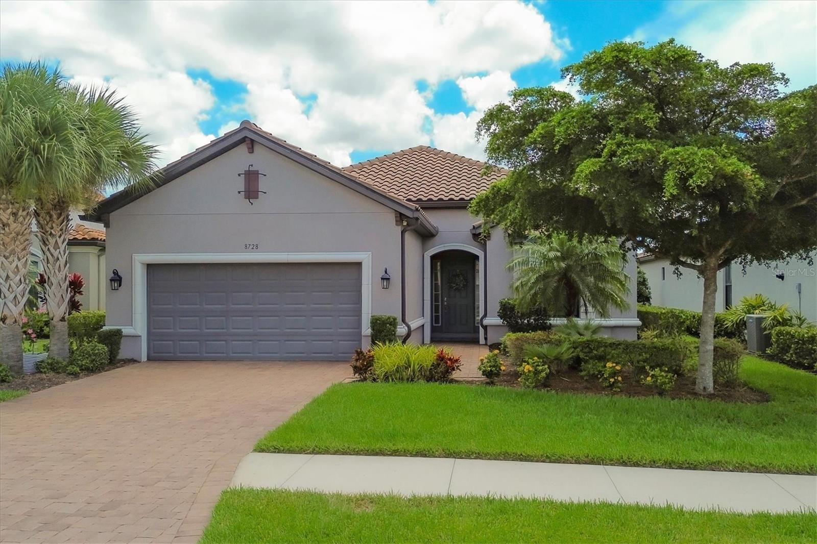 Amaretto Ave, Sarasota, FL 34238