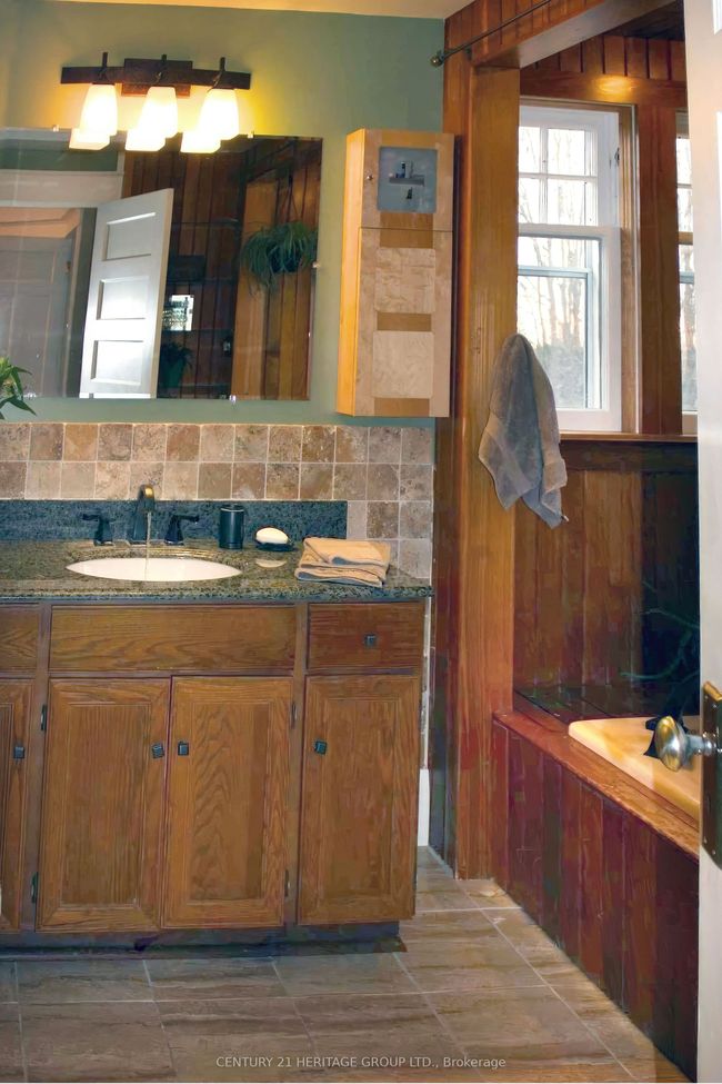 3869 - 7th Line, Home with 4 bedrooms, 3 bathrooms and 20 parking in Innisfil ON | Image 16