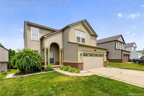 5001 Meadow Crest Cir, Holly, MI, 48442-9342 | Card Image