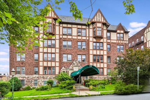apt-400-55 Randolph Pl, South Orange, NJ, 07079-3027 | Card Image