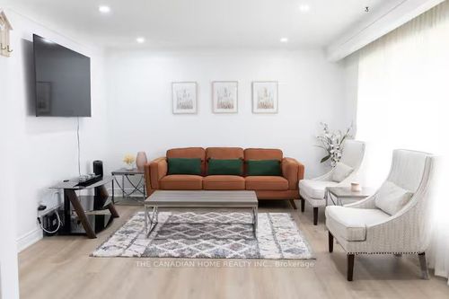 main-floor-4041 Terrace Ave, Niagara Falls, ON, L2E3J1 | Card Image