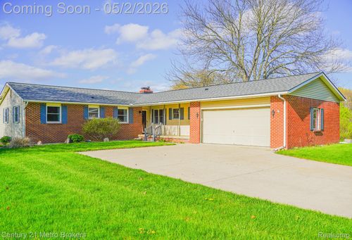 5164 Pinecone Dr, Lapeer, MI, 48446-3520 | Card Image