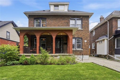 17 Tuxedo Ave S, Hamilton, ON, L8K2R7 | Card Image
