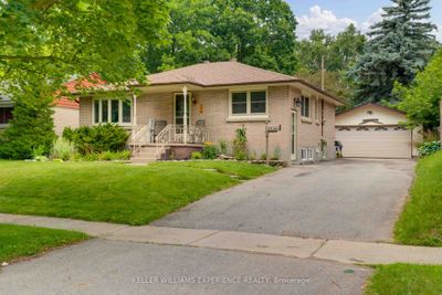 178 Wellington St E, House other with 3 bedrooms, 2 bathrooms and 7 parking in Barrie ON | Image 2