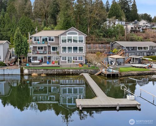 3828 W Lake Sammamish Pkwy Se, Bellevue, WA, 98008-5838 | Card Image