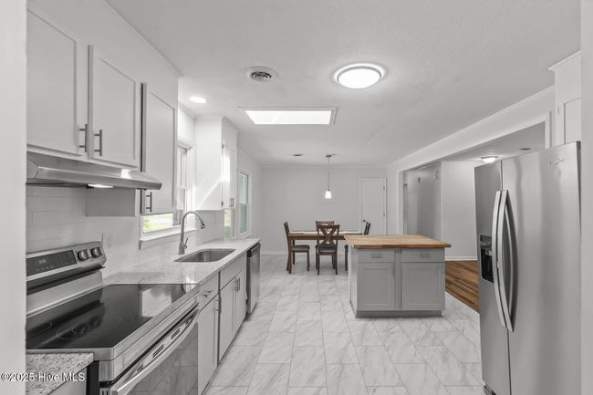1292 Lake Cole Rd, House other with 3 bedrooms, 2 bathrooms and 1 parking in Midway Park NC | Image 19