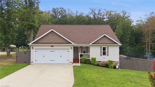 8504 Altavista Dr, Stokesdale, NC, 27357-9263 | Card Image