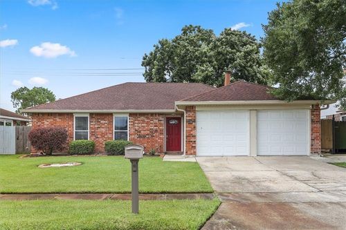 1920 Hampton Dr, Harvey, LA, 70058-1404 | Card Image