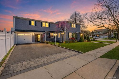 2 Sutton Pl, Massapequa, NY, 11758-6629 | Card Image