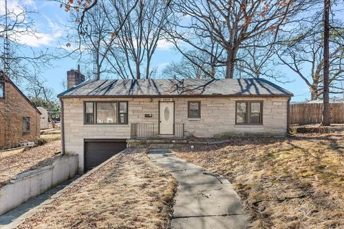 2919 Wasson Way, Decatur, IL, 62521-2339 | Card Image