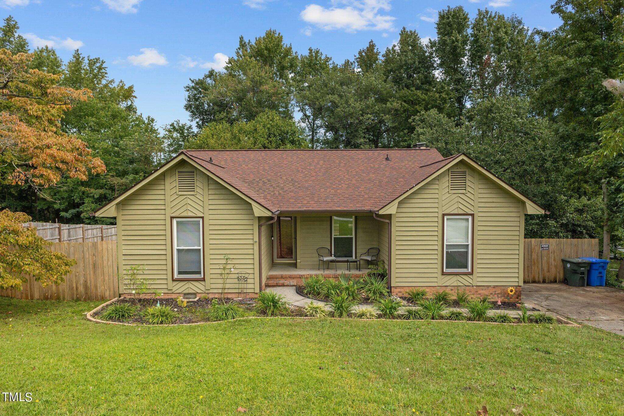 Dandridge Dr, Fayetteville, NC 28303