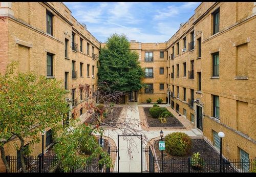 2s-730 W Roscoe St, Chicago, IL, 60657-2465 | Card Image