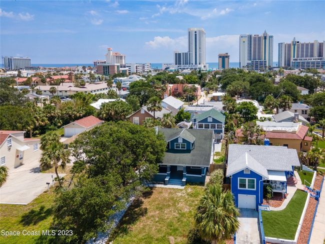 416 N Peninsula Dr, House other with 5 bedrooms, 4 bathrooms and null parking in Daytona Beach FL | Image 8