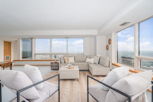 unit-4302-168 6th St E, Saint Paul, MN, 55101-2908 | Card Image
