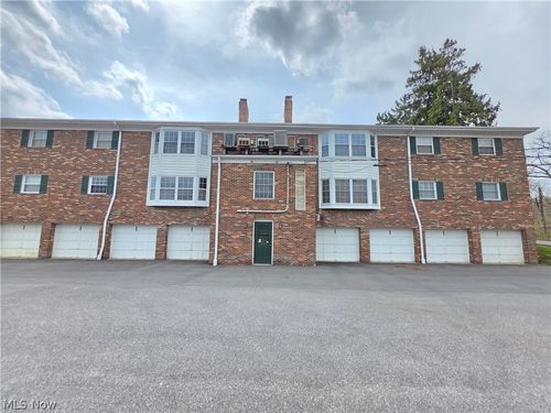 6995 Carriage Hill Drive, Brecksville, OH, 44141 | Card Image