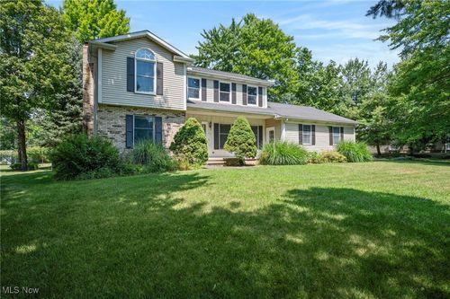 1127 Deepwood Dr, Macedonia, OH, 44056-2404 | Card Image