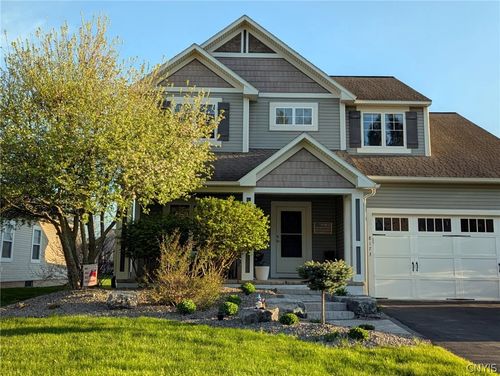 8173 Whitman Way, Liverpool, NY, 13090-6894 | Card Image