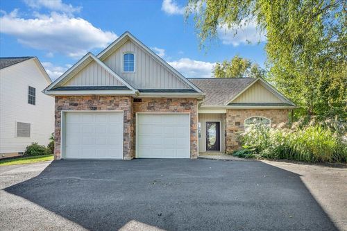 1209 Mountain View Rd, Vinton, VA, 24179 | Card Image