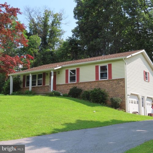 13358 South Ave, Blue Ridge Summit, PA, 17214-9744 | Card Image