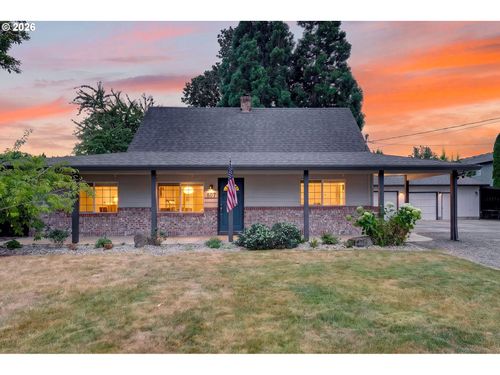807 Se 4th St, Battle Ground, WA, 98604-8365 | Card Image