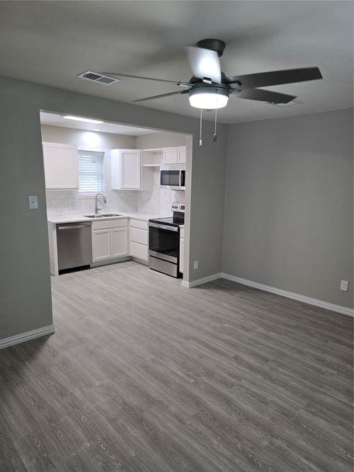 4000 Fair Park Blvd, Fort Worth, TX, 76115-1722 | Card Image