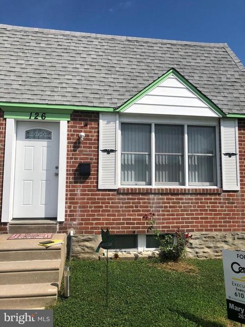 126 Fronefield Ave, MARCUS HOOK, PA, 19061-4316 | Card Image