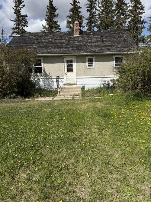 10313 103 St, Hythe, AB, T0H2C0 | Card Image