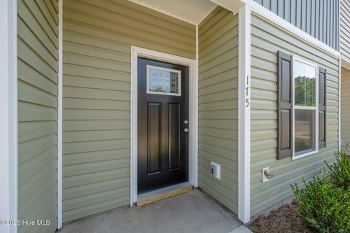 175 Buckhorn Ave, Holly Ridge, NC, 28445-1130 | Card Image