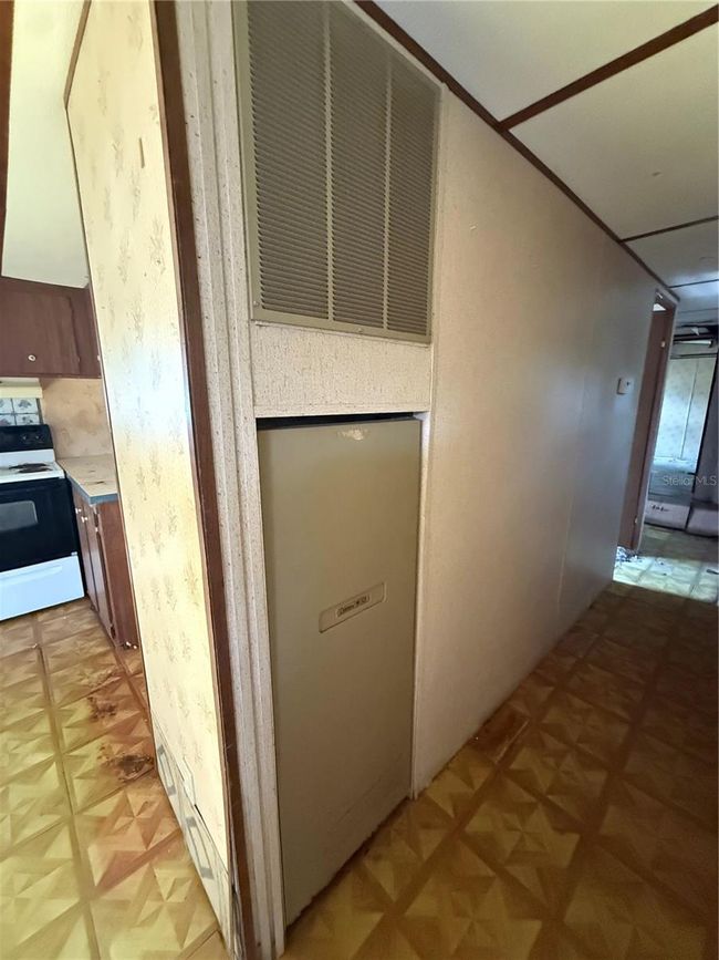 13461 Ne 15 Th Ter, House other with 3 bedrooms, 2 bathrooms and null parking in Trenton FL | Image 6