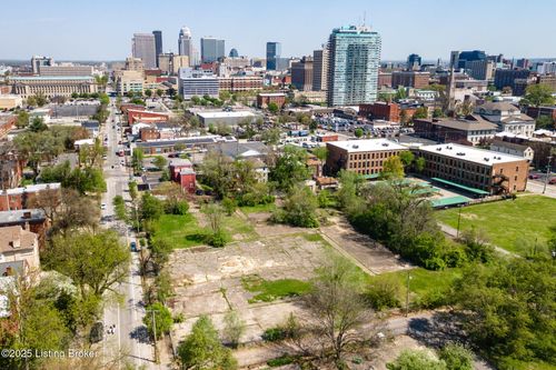 909 S 6th St, Louisville, KY, 40203-3317 | Card Image