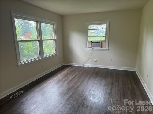 1520 Effingham Rd, Charlotte, NC, 28208-4029 | Card Image