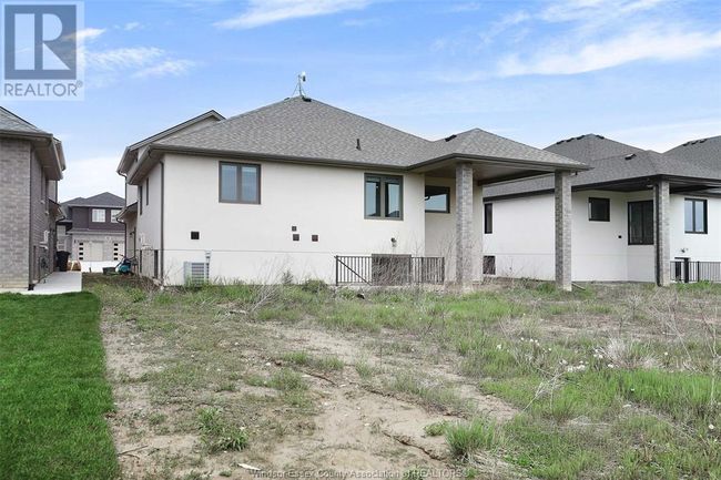 23 Noble Crt, House other with 5 bedrooms, 3 bathrooms and null parking in Amherstburg ON | Image 34