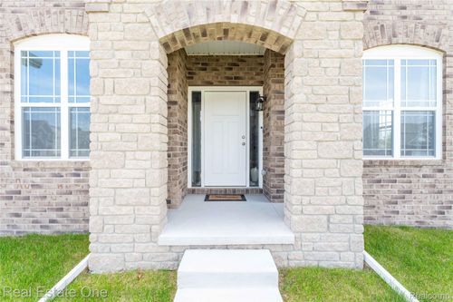 24888 Beach Dr, Macomb, MI, 48042-4558 | Card Image