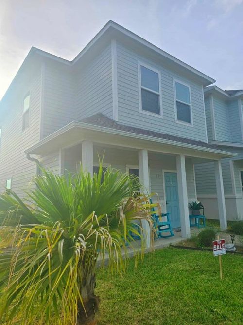 132 Lavaca Cir, Rockport, TX, 78382-2067 | Card Image