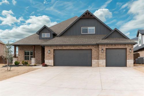 3217 Pinnacle Peak Dr, Yukon, OK, 73099-1167 | Card Image